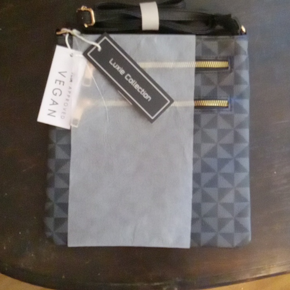 Women's luxie collection purse